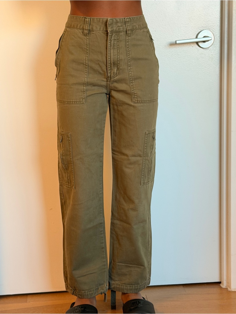 Aritzia TNA Green Cargo Pant